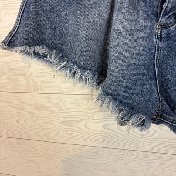 Free People We The Free Harlie High-Rise Frayed Denim Jean Shorts Size 29 - Picture 9 of 13